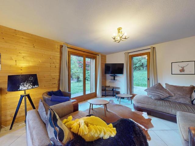 Spacieux chalet 4 chambres avec jardin et terrasses à Saint Jean d’Aulps