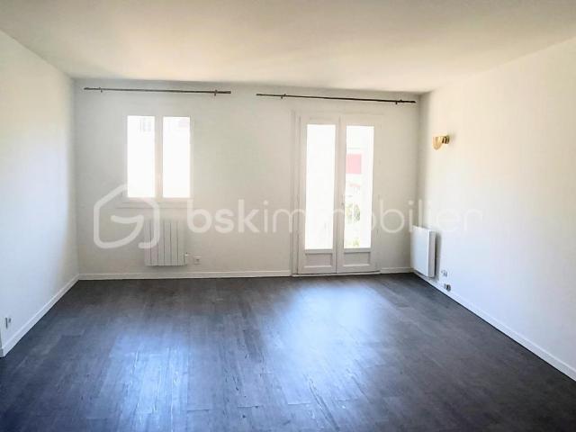 Spacieux duplex 2 chambres et box proche gare et centre ville