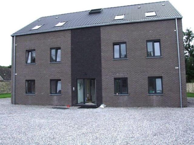 Spacieux et très confortable appartement avec jardin commun