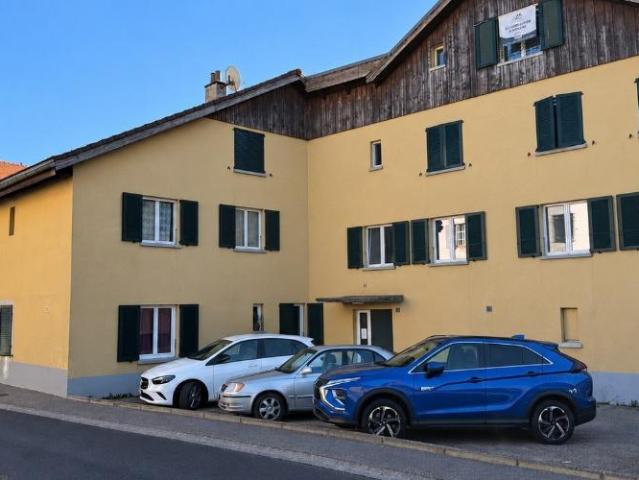 Spacieux et lumineux 2.5 pièces de plain pied à Fontaines