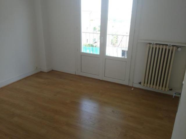 SPACIEUX ET LUMINEUX APPARTEMENT DE 4 PIECES