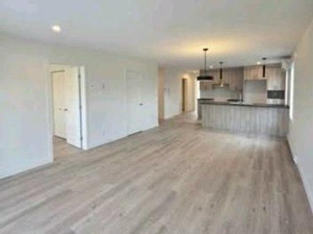 Spacieux logement 6 1/2 Promotion