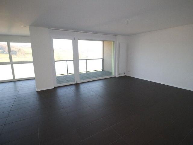 Spacieux logement d'environ 93 m2 situé dans immeuble contemporain
