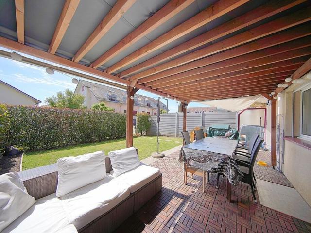 Spacieux rez de jardin bien situé