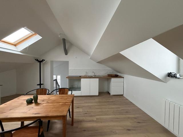 SPACIEUX STUDIO SITUE A LOUVIERS DE 35m2
