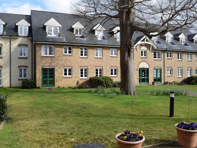 Spalding Court, Cedar Avenue, CM1 1 bed retirement property to rent £1,075 pcm £248 pw