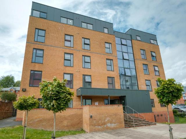 Spark Street, Stoke on Trent ST4 1 bed private hall to rent £477 pcm £110 pw