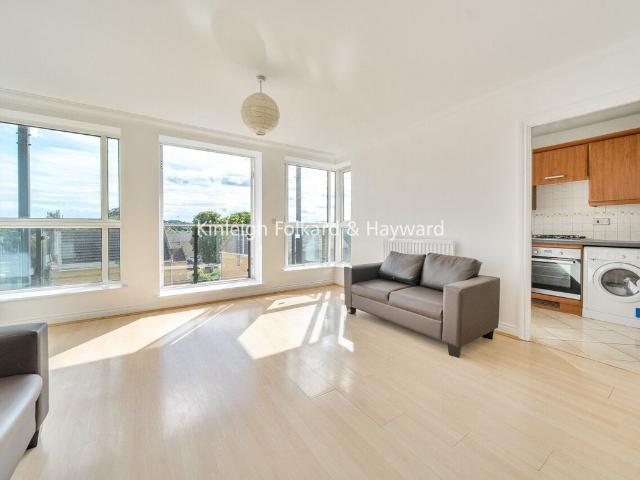 Sparkes Close, Bromley, Kent BR2, 2 bed flat to rent, £2,000 pcm | PrimeLocation