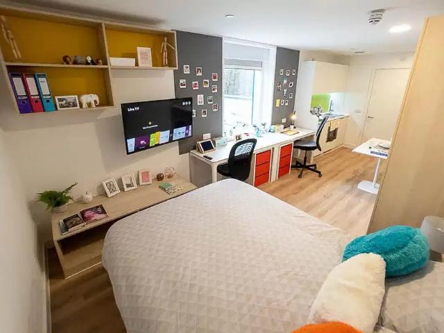Sparkford House, Winchester, Student Accommodation | Amber
