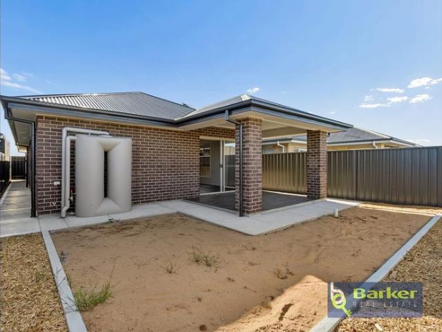 Sparkly New 4 Bedroom Home Modern & Easy Living