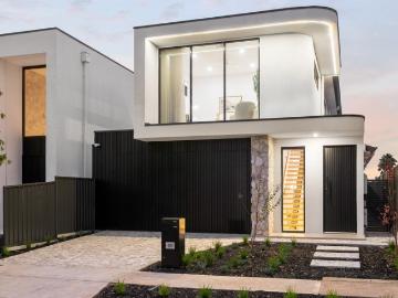 Sparkling Custom Design by Somerton's Coastline