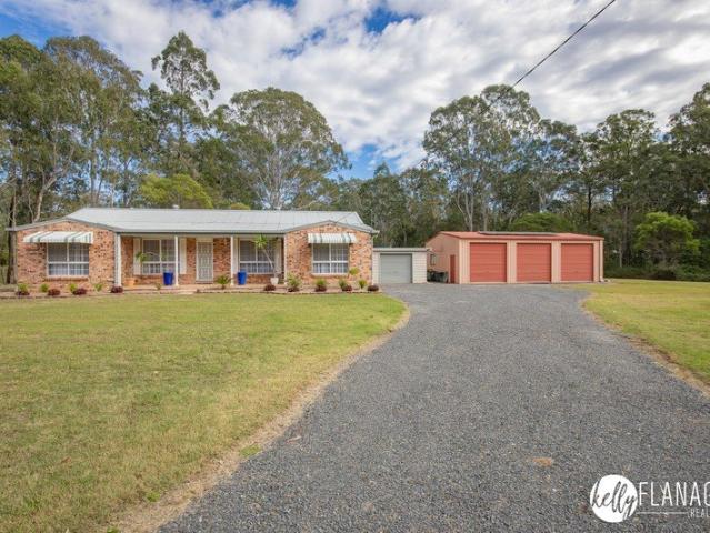Sparkling New Renovation, Surprisingly Spacious, Serious Shedding & Serenity 1.17Ha. 2.89Ac