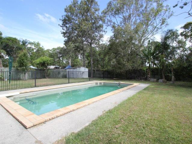 Sparkling Pool for Summer!
