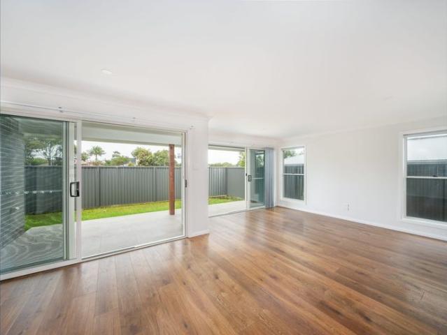 Sparkling young home, just steps from Rainbow beach