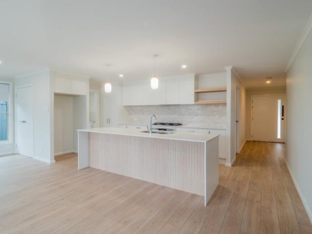 Sparkling young home, just steps from Rainbow beach