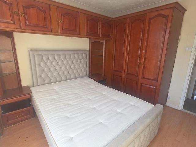 Sparsholt Road, Barking IG11 2 bed terraced house to rent £2,150 pcm £496 pw