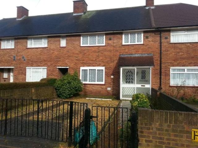 Sparrow Farm Drive, Feltham TW14, 3 bed terraced house to rent, £2,750 pcm | PrimeLocation