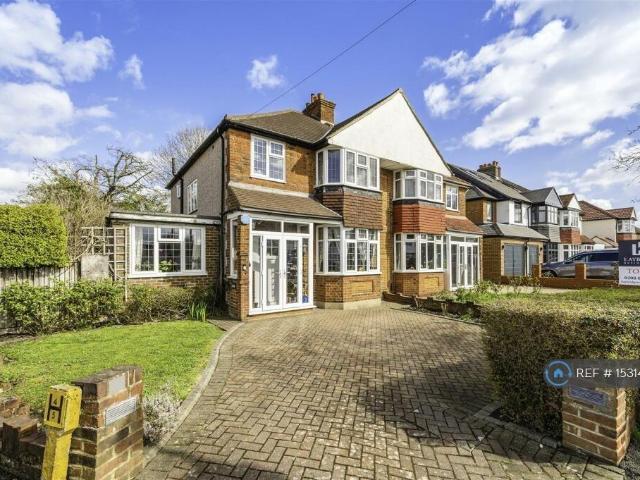 Sparrow Farm Road, Epsom, KT17 4 bed semi detached house to rent £2,950 pcm £681 pw
