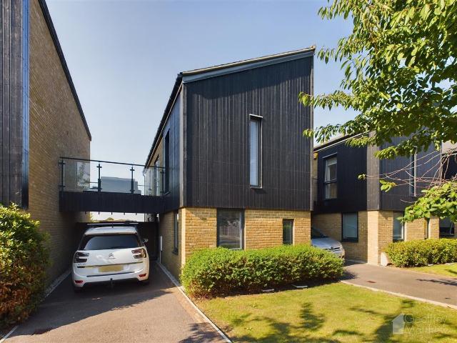 Sparrowhawk Way, Newhall, Harlow CM17, 2 bed detached house to rent, £1,750 pcm | PrimeLocation