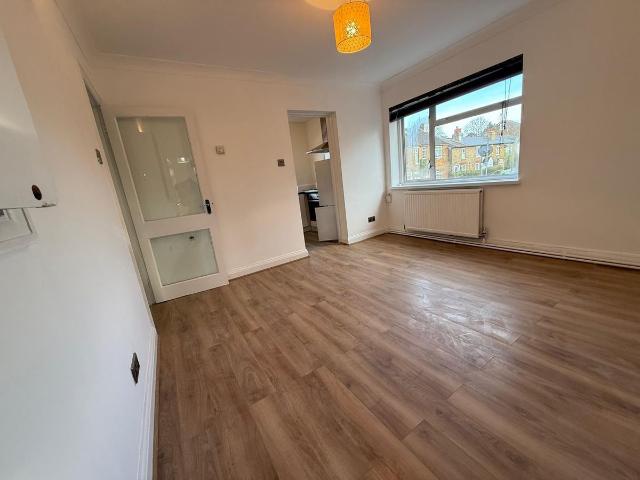 Sparrows Herne, Bushey, Hertfordshire WD23, 1 bed flat to rent, £1,275 pcm | PrimeLocation