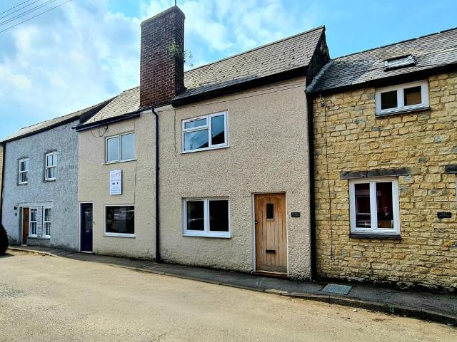 Spartan Cottage, 7 Halls Lane 2 bed cottage to rent £1,100 pcm £254 pw