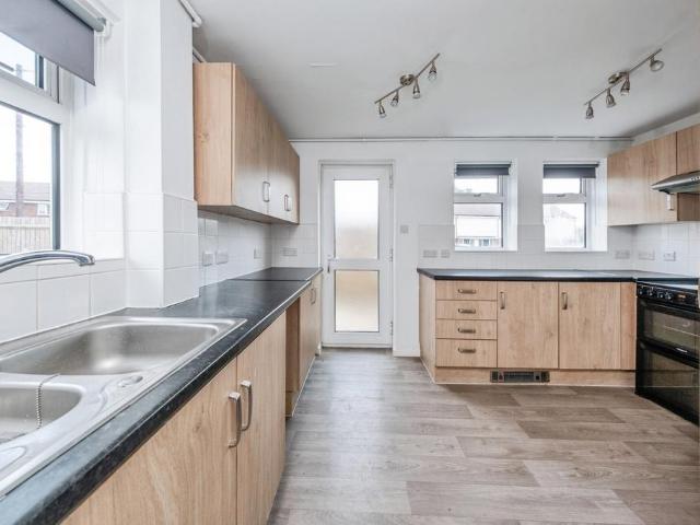 Spey Road, Abingdon, Oxfordshire, OX13 3 bed house to rent £1,600 pcm £369 pw