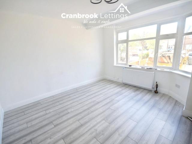 Spearpoint Gardens, Ilford IG2, 4 bed terraced house to rent, £2,900 pcm | PrimeLocation
