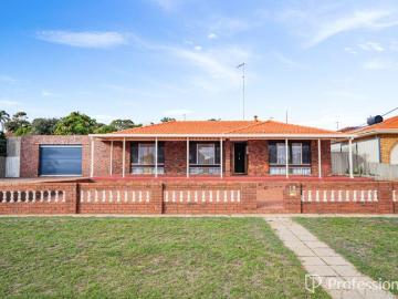 Spearwood Classic with Subdivision Potential