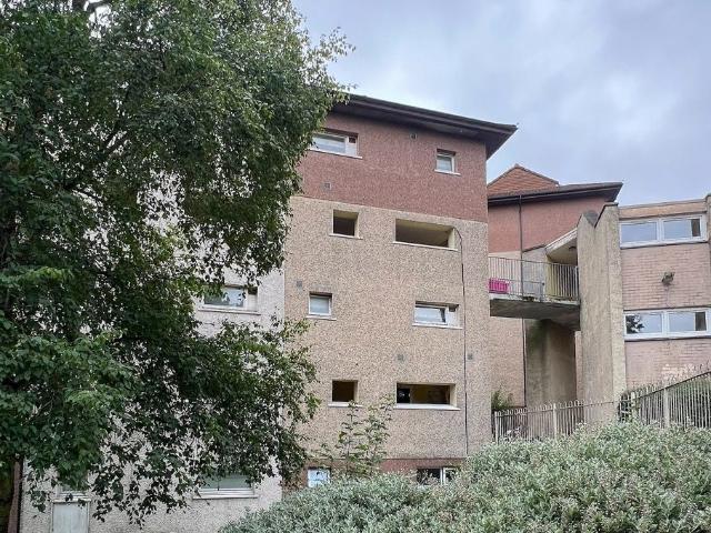 Speckled Wood Court, Whitfield, Dundee DD4, 2 bed flat to rent, £650 pcm | PrimeLocation