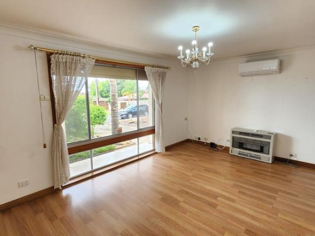 Specious 4 Bedroom 1 Bathroom Family Home for Rent in Salisbury East!