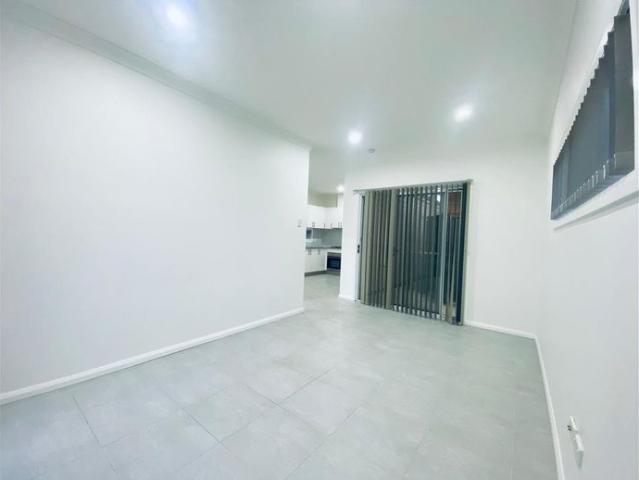Specious 2 Bedroom GRANNY for rent Just footsteps to School in Leumeah