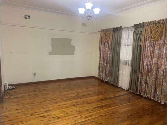 Specious 3 Bedroom house for rent in Ingleburn