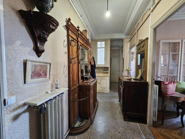 Spécial investisseur. Appartement occupé de 3/4 pièces en centre ville
