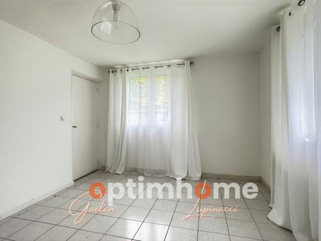 Spécial investisseurs ou promoteur _ Grand terrain 36 ares, ensemble immobilier locatif, à Bertrange 57