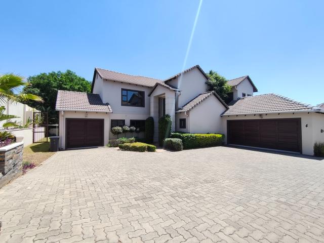 Spectacular 4 Bedroom Luxury Home in Exclusive Bryanston Estate!