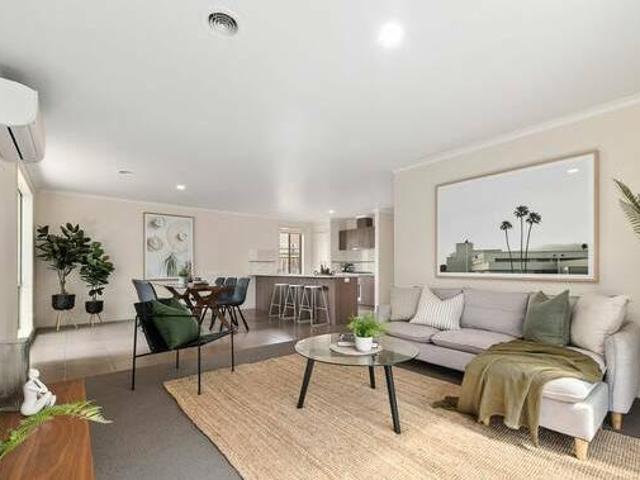 Spectacular 4bedroom Family Living