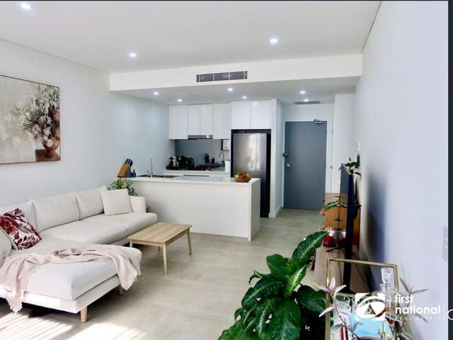 Spectacular 1 bedroom unit