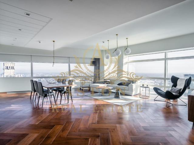 Spectacular 2 bedroom apartment at Złota 44