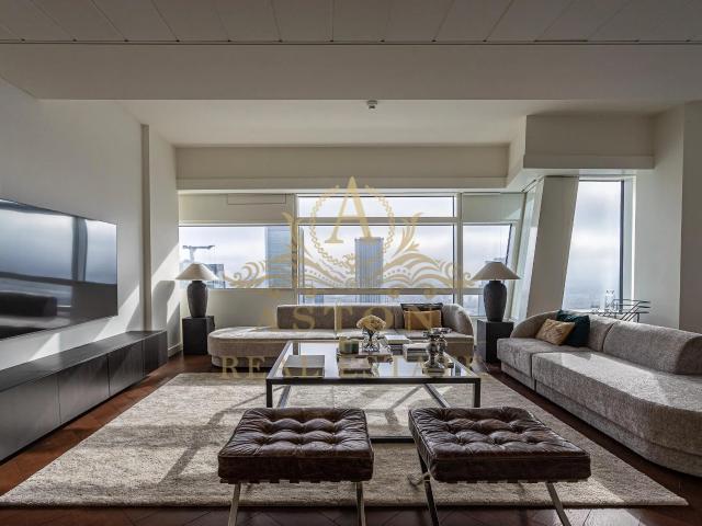 Spectacular 3 bedroom apartment on Złota 44