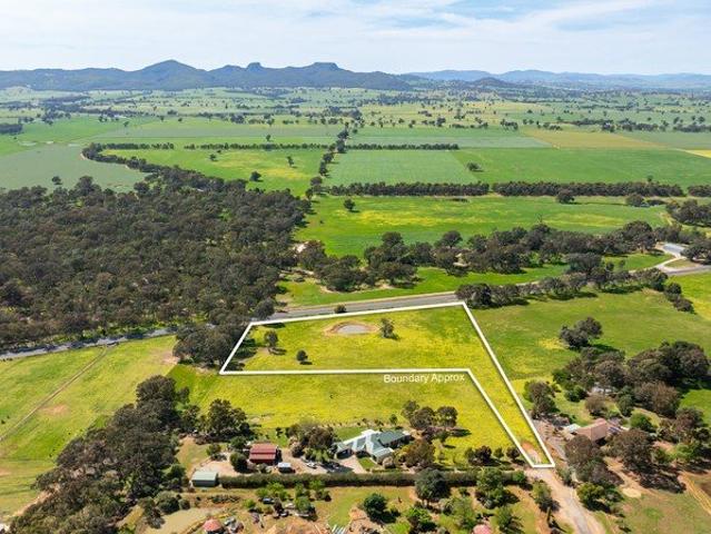 Spectacular Tabletop Range Views Your Rural Lifestyle Awaits