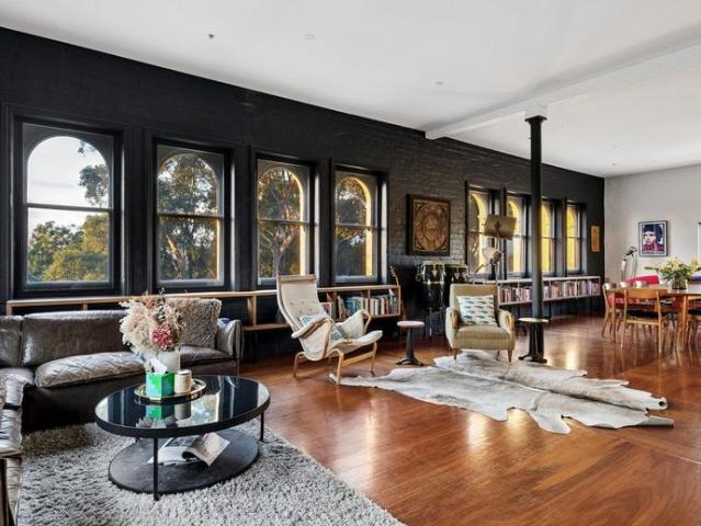 Spectacular Top Floor Apartment with Rooftop Terrace