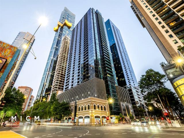 Spectacular Unfurnished 2 bedroom with study!
