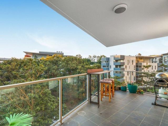 Spectacular unit in Kelvin Grove