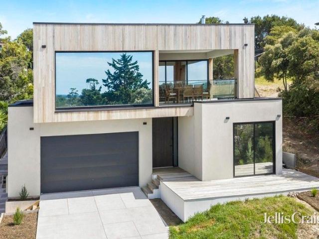 Spectacular views and exceptional entertaining