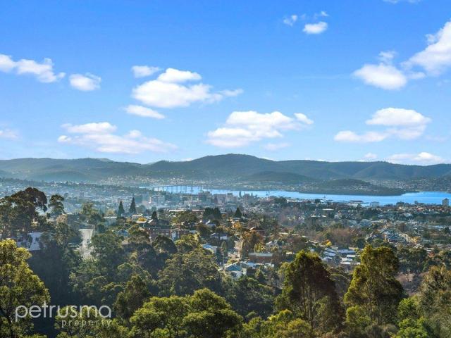 Spectacular Views & Endlless Protential in Prestigious Dynnyrne