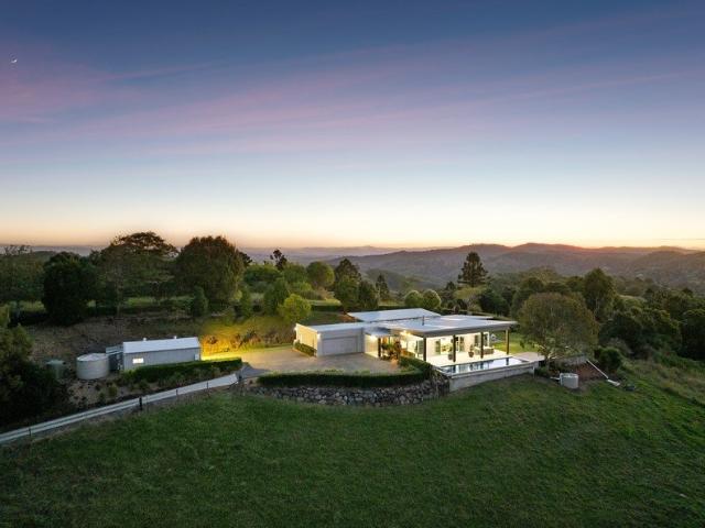 Spectacular Views, Second Dwelling & Endless Opportunity