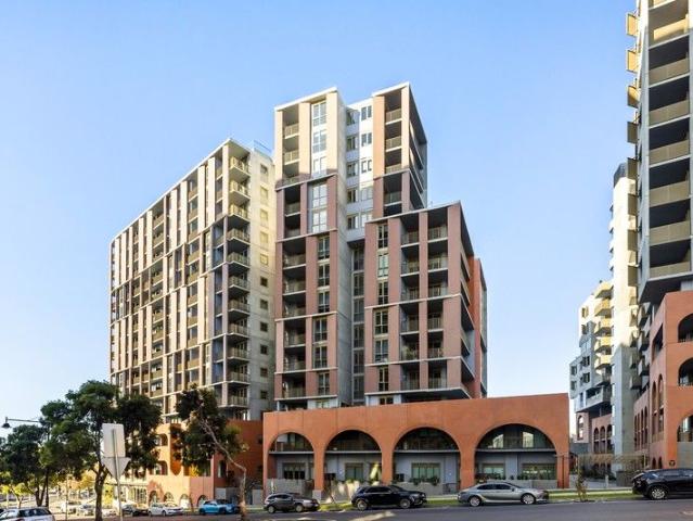 Spectacular Views, Superb Amenities