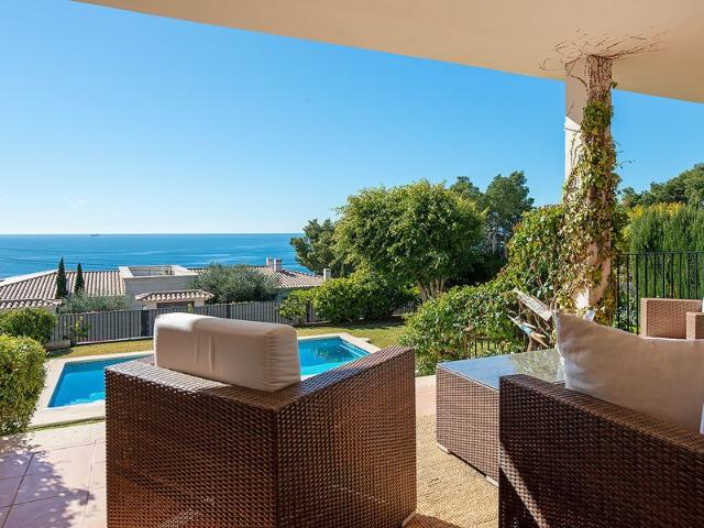 Spectacular villa with pool in the exclusive area of Bendinat