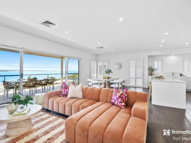 SPECTACULAR WATER VIEWS COASTAL LIVING AT ITS BEST