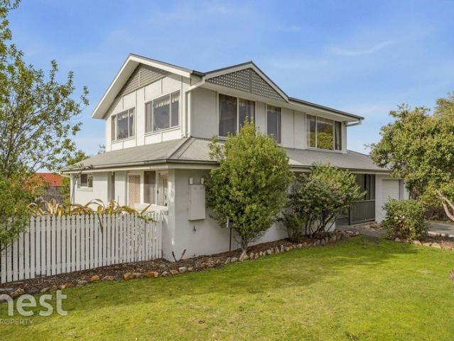 Spectacular Water Views & Family Living in Blackmans Bay